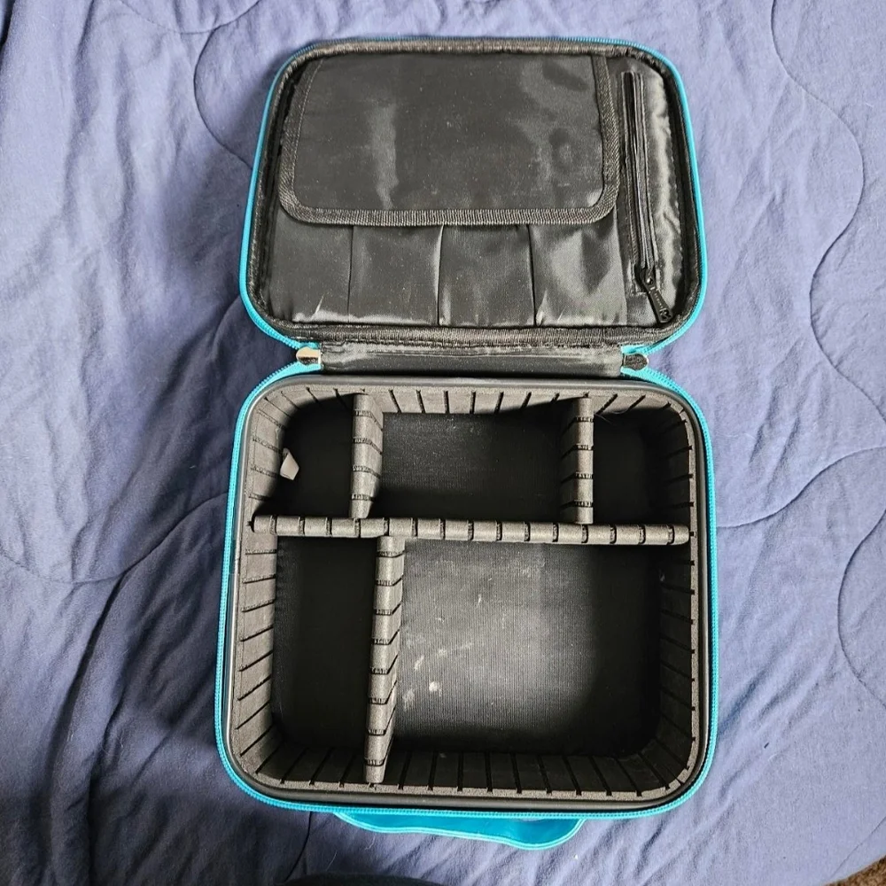 Relavel Travel Makeup Train Case Makeup Cosmetic Case Organizer